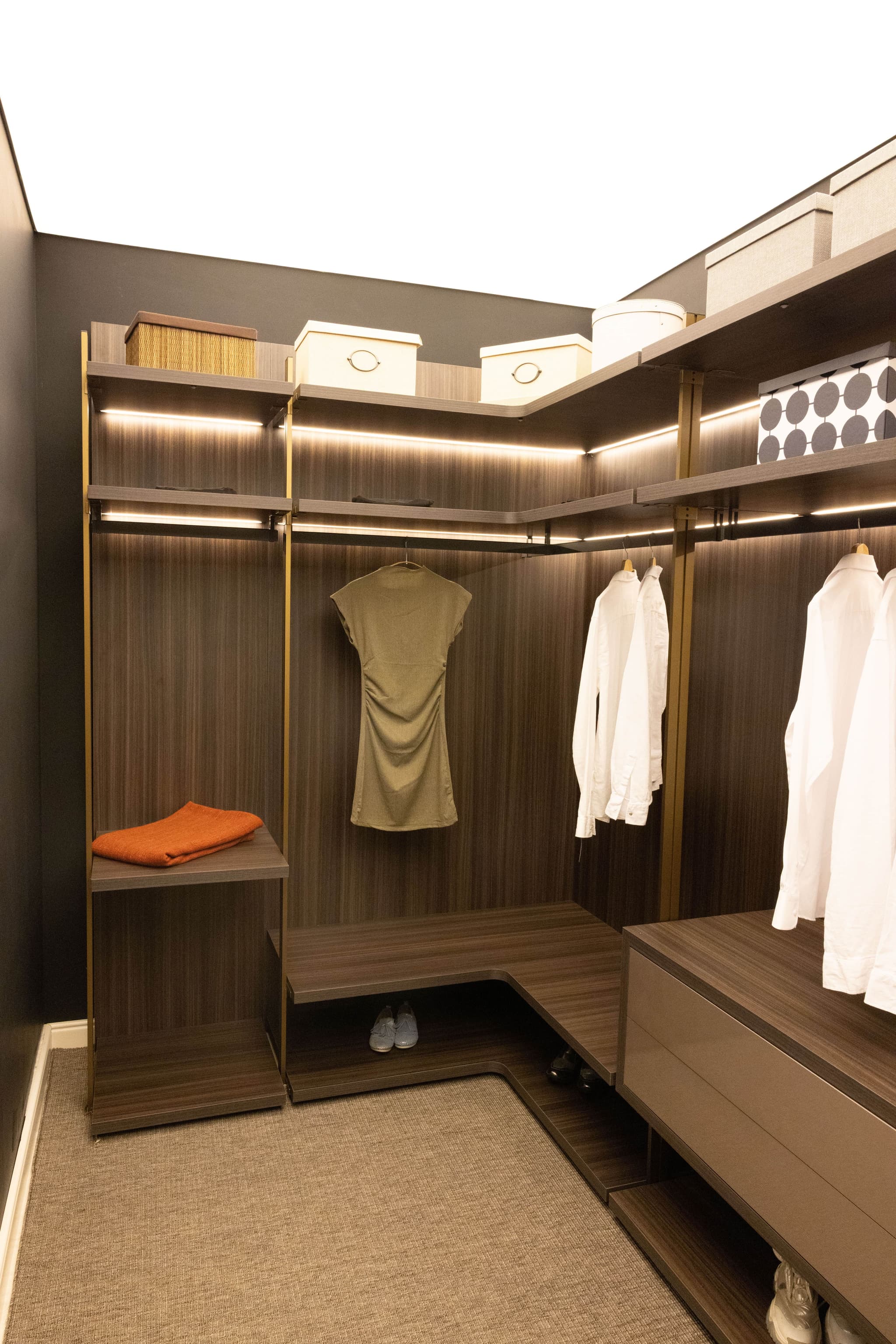 Pegasus giyinme dolabı (2)-min.jpg